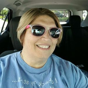 Meet your Posher, Pam